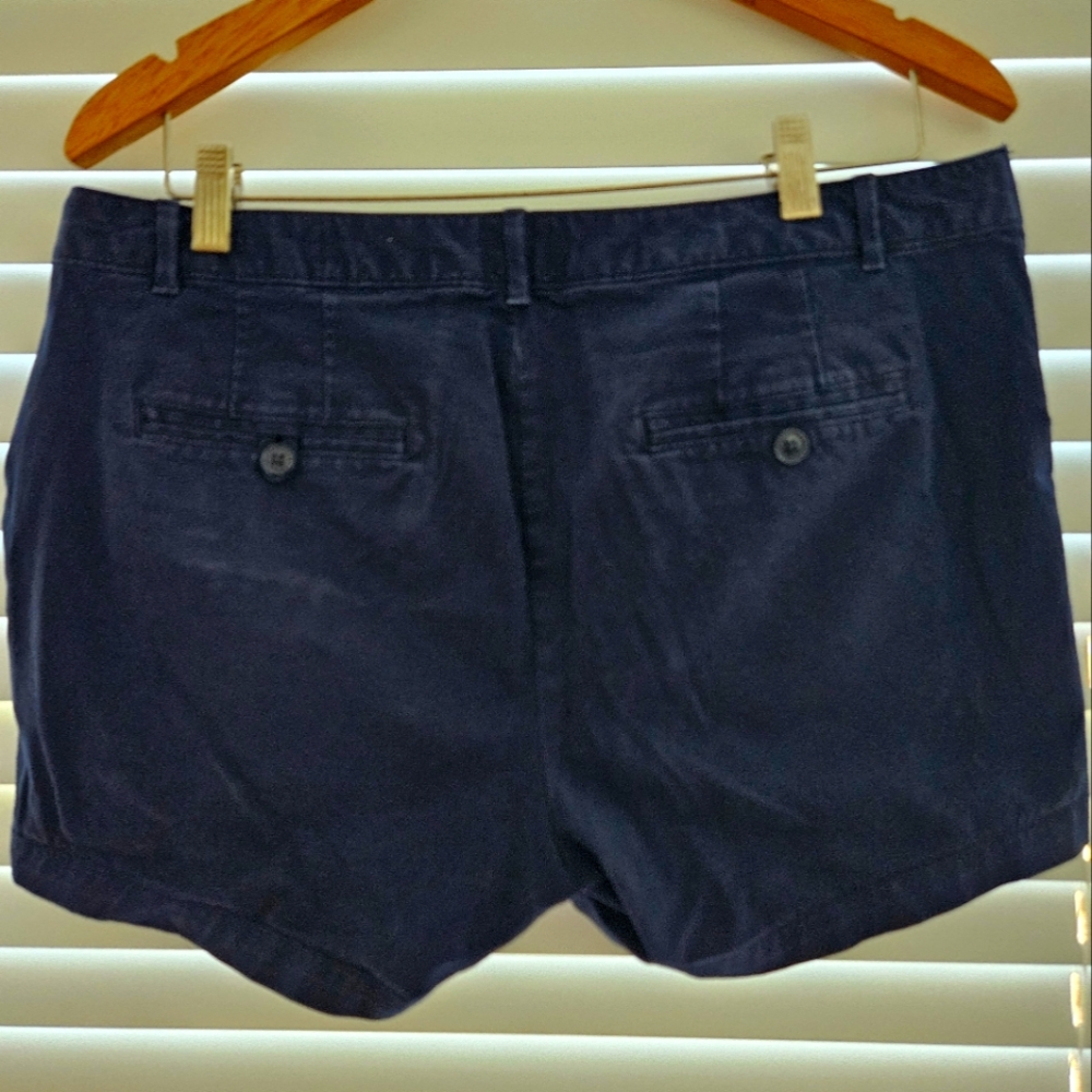 Woman's Gap Maternity Shorts Size 8 Navy